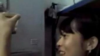 91偷拍对白在线视频,揭秘网络偷拍视频背后的黑暗面